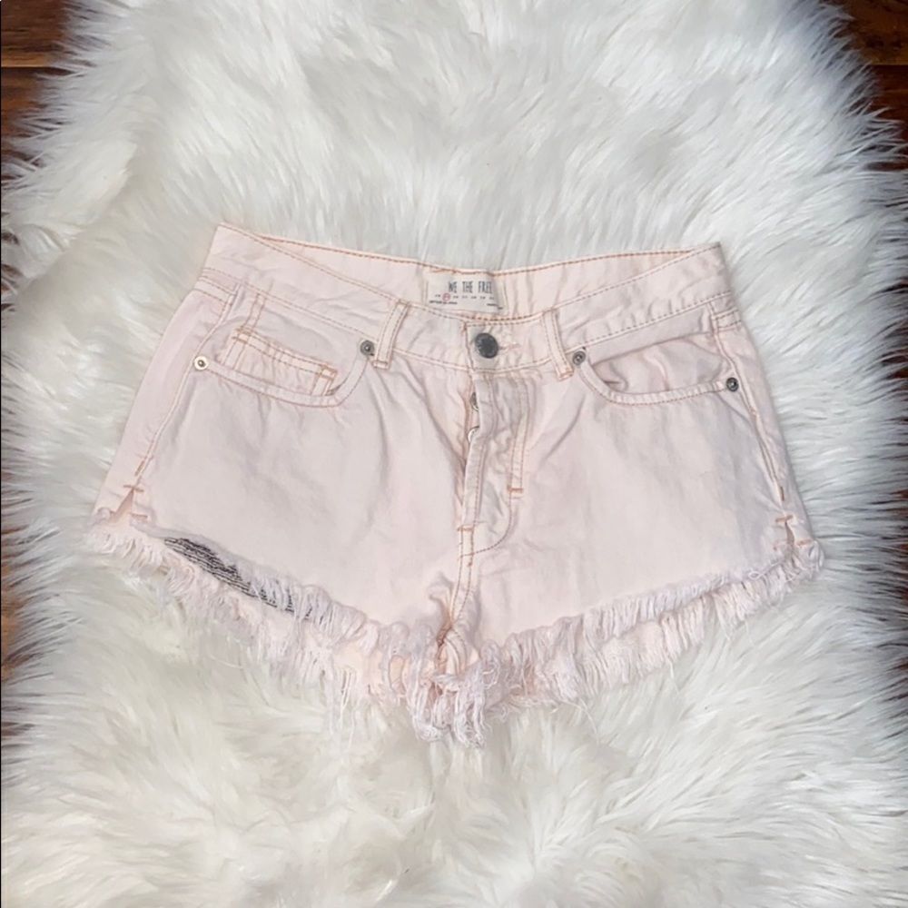 We The Free Pink Raw Hem Design Cutoff Distressed Shorts Button Closure Casual